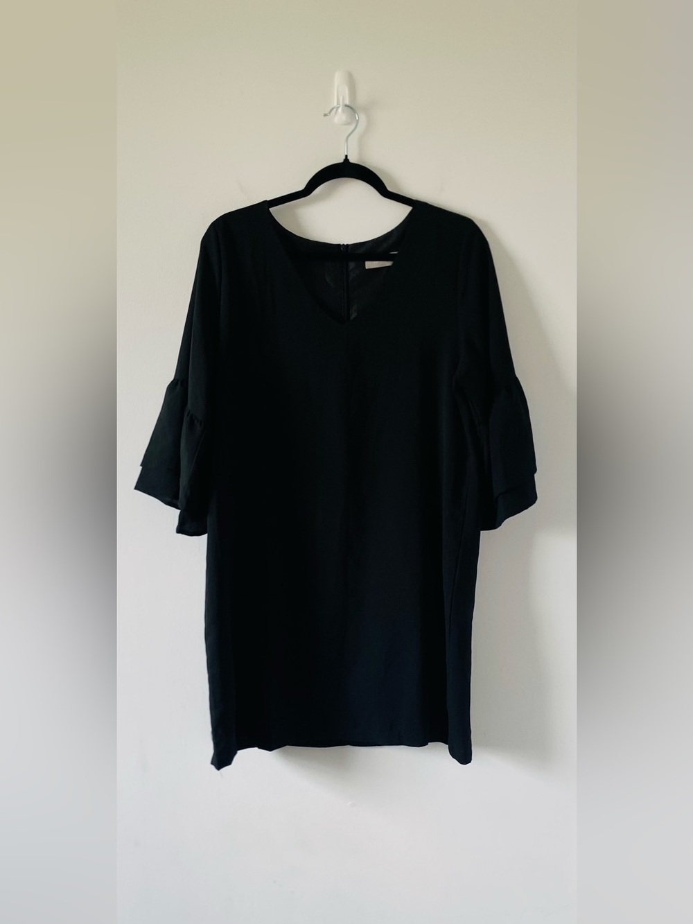 LBD Black V-Neck Ruffle Bell Sleeve Women's Dress Size L Formal Wedding Goth